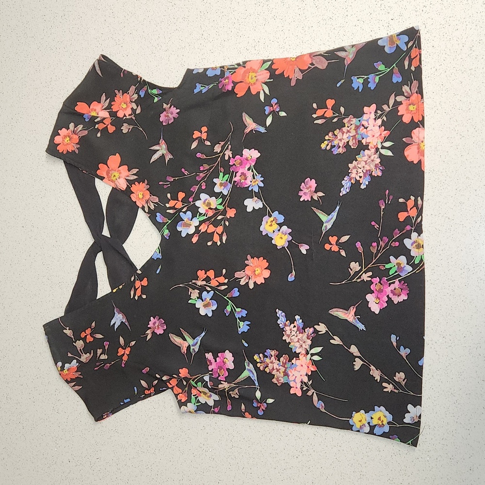Express Women's Cropped Floral Dress Top with Twisted Detail